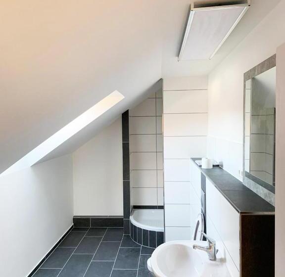 침실 3개 주택, My Skypalace Billigheim