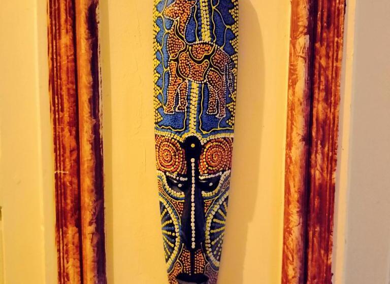 이코노미 룸, Safari Abu Simbel