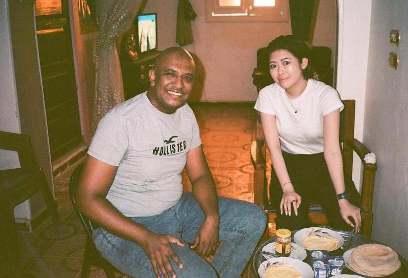 이코노미 룸, Safari Abu Simbel