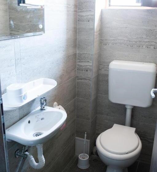 Standard room with outdoor bath, Pensiunea Vlad