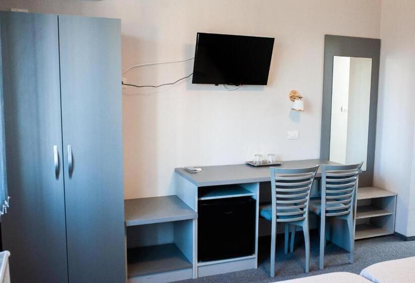 Standard room with outdoor bath, Pensiunea Vlad