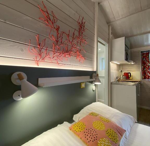 اتاق استاندارد, Le Cabanon De Chessy