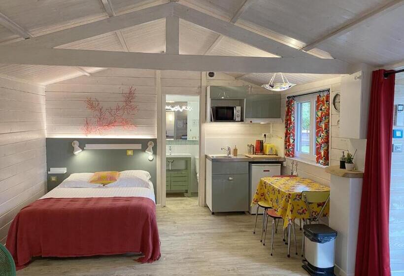 اتاق استاندارد, Le Cabanon De Chessy