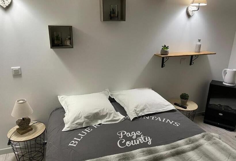 Standardzimmer, Le Regrimet Avec Parking Gratuit Et Privé