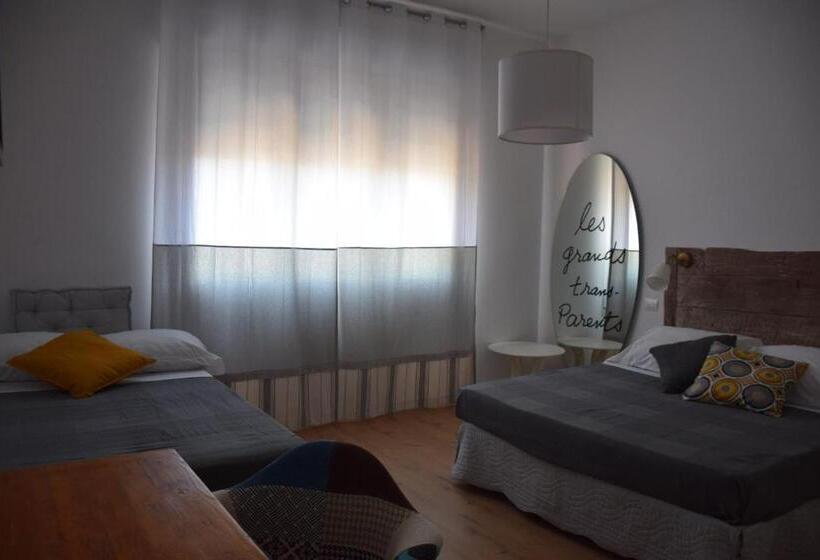 اتاق استاندارد چهار تخته, Levante