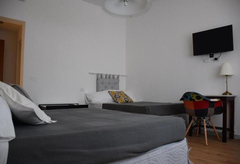 四人标准间, Levante