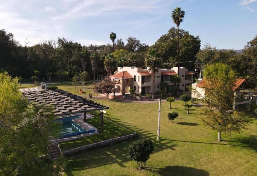 Номер Стандарт, Posada Campestre Tasquillo