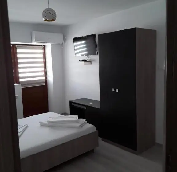 スタンダードルーム, Camere De Inchiriat Central La Calciu