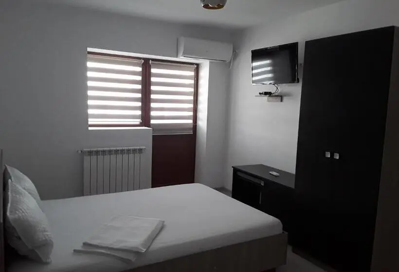 スタンダードルーム, Camere De Inchiriat Central La Calciu