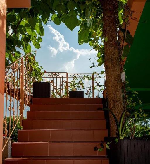Номер Deluxe, Casa De Sub Magura