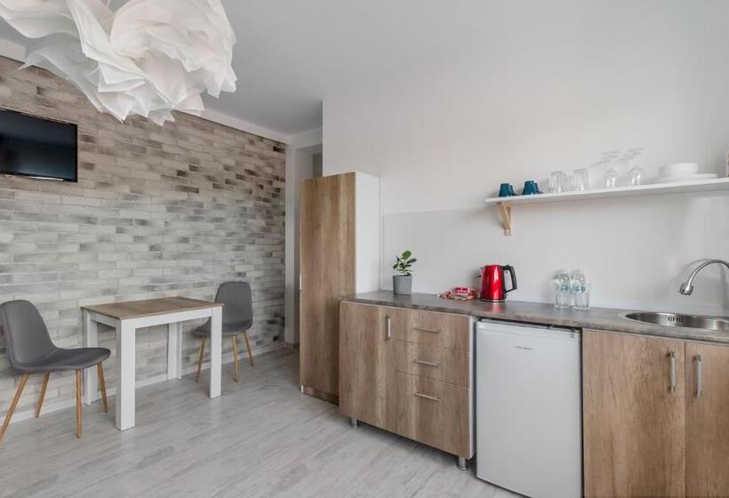 إستوديو ديلوكس, Gramada Guest House