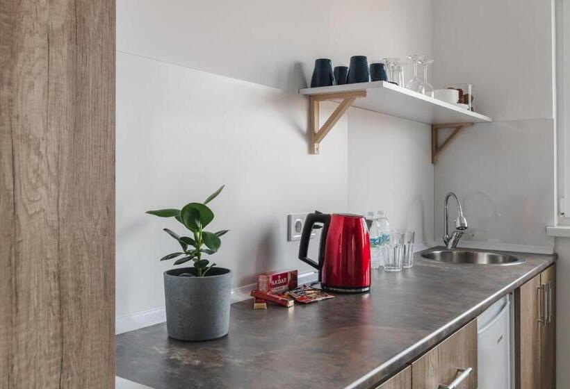 إستوديو ديلوكس, Gramada Guest House