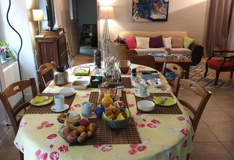 Номер Стандарт Вид на Сад, La Maison De Biord