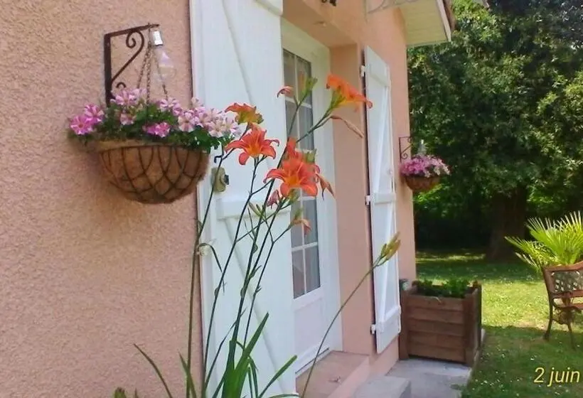 プールビュースタンダードルーム, Le Clos Des Palombes
