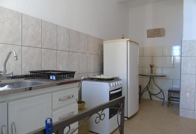 דירת חדר, Pousada Excalibur