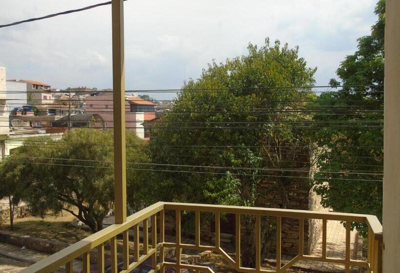 シティビュースイート, Pousada Excalibur