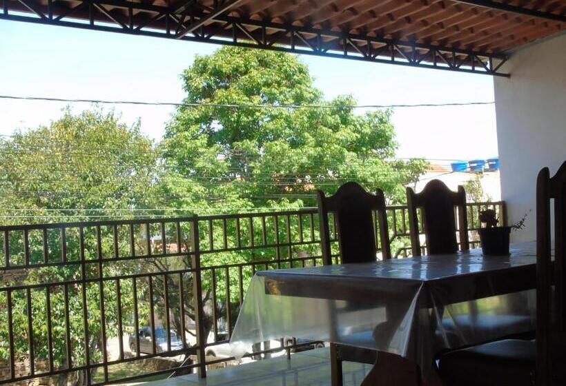 シティビュースイート, Pousada Excalibur