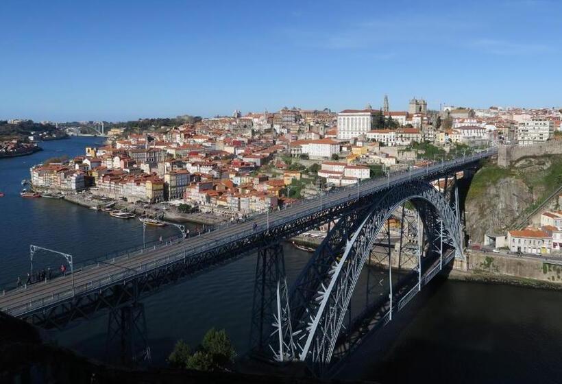 带共用浴室的标准房间, Ninho Jardim Do Morro