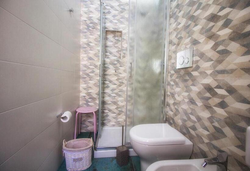 غرفة قياسية, B&b Carol