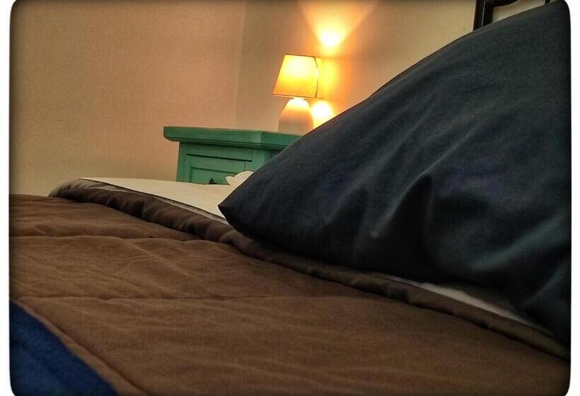 اتاق استاندارد سه نفره, B&b Il Faso