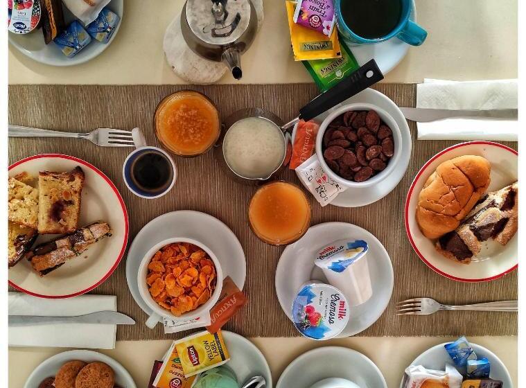 اتاق خانوادگی, B&b Il Faso