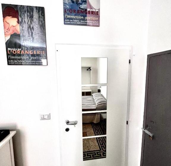 חדר דלוקס, I Ninni