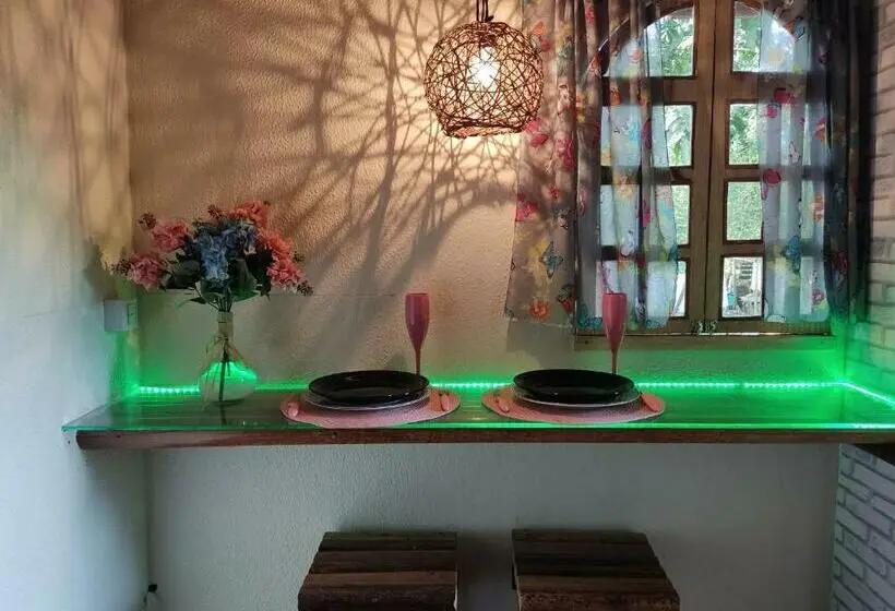スタンダードバンガロー, Hostel Portal Das Fadas
