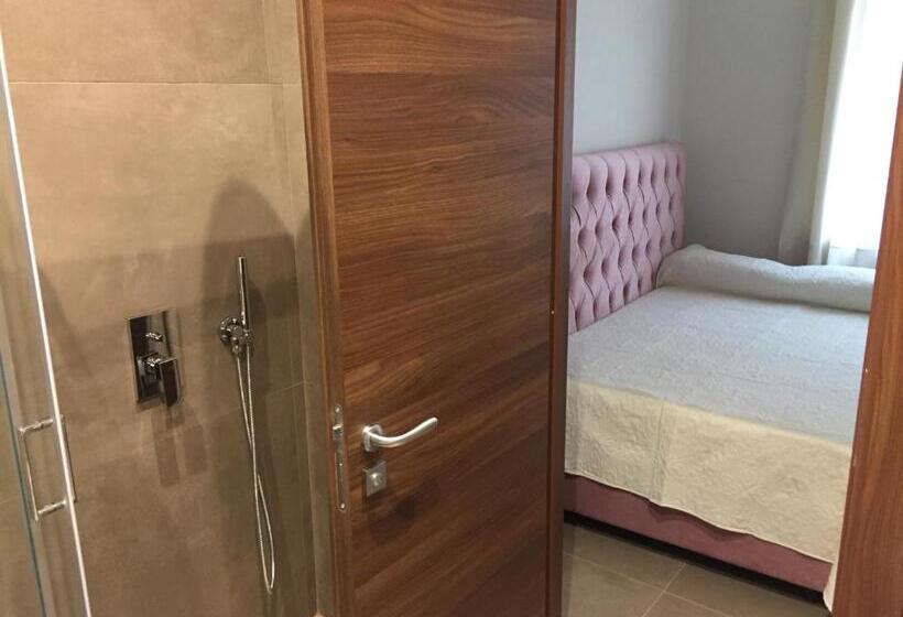 اتاق استاندارد چهار تخته, “a Piazzetta”