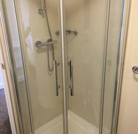 스탠다드 룸, The Stables Kings Ripton