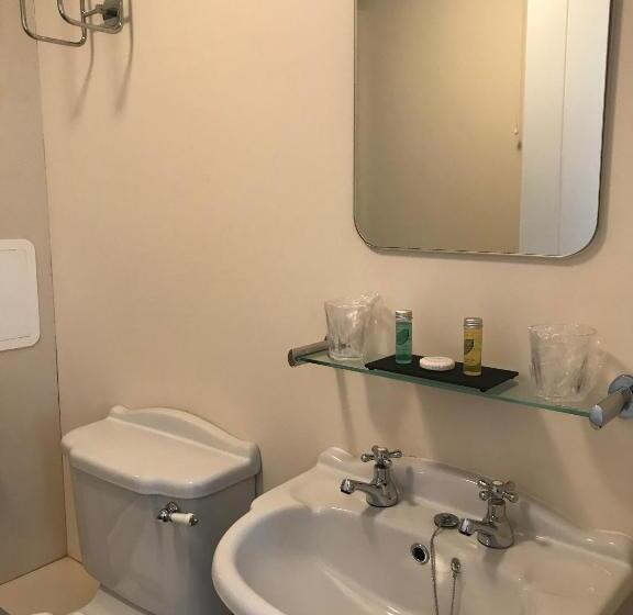 스탠다드 룸, The Stables Kings Ripton