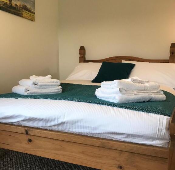 스탠다드 룸, The Stables Kings Ripton