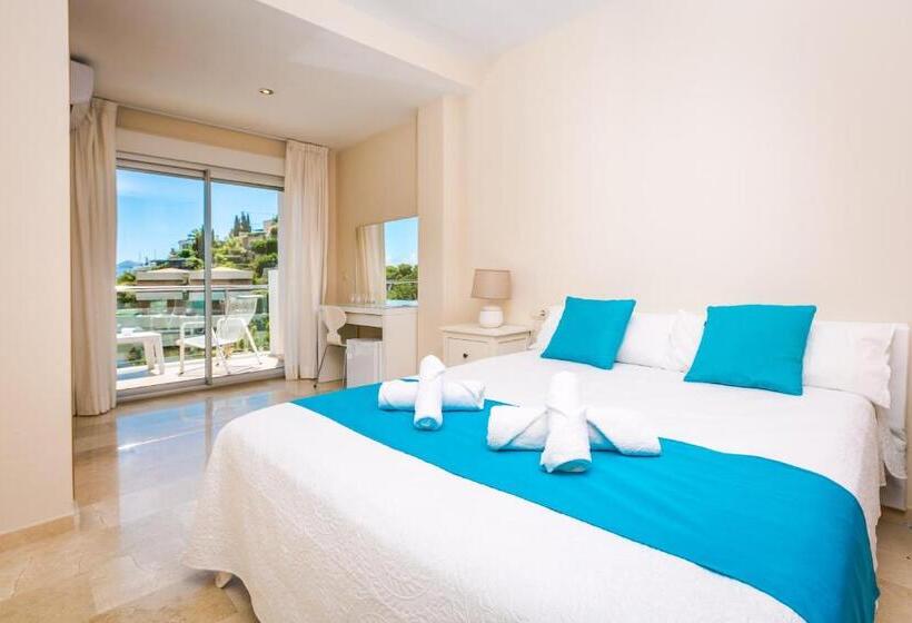 オーシャンビュースタンダードルームバルコニー付き, Villa Tranquila