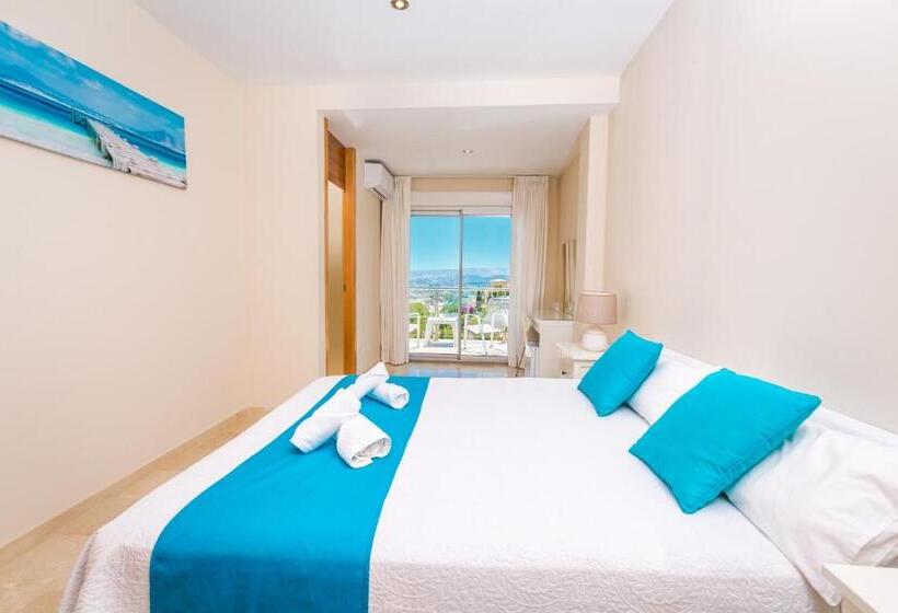 オーシャンビュースタンダードルームバルコニー付き, Villa Tranquila