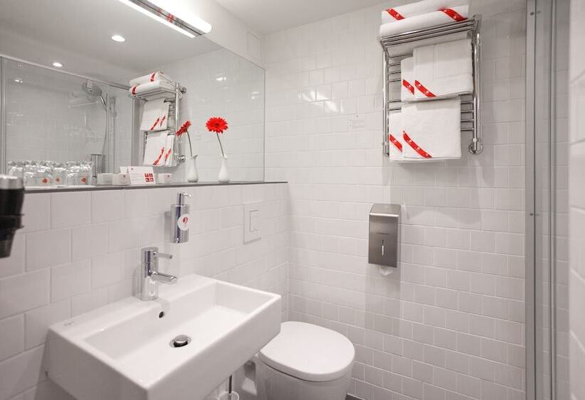 标准间, Azimut Hotel Voronezh