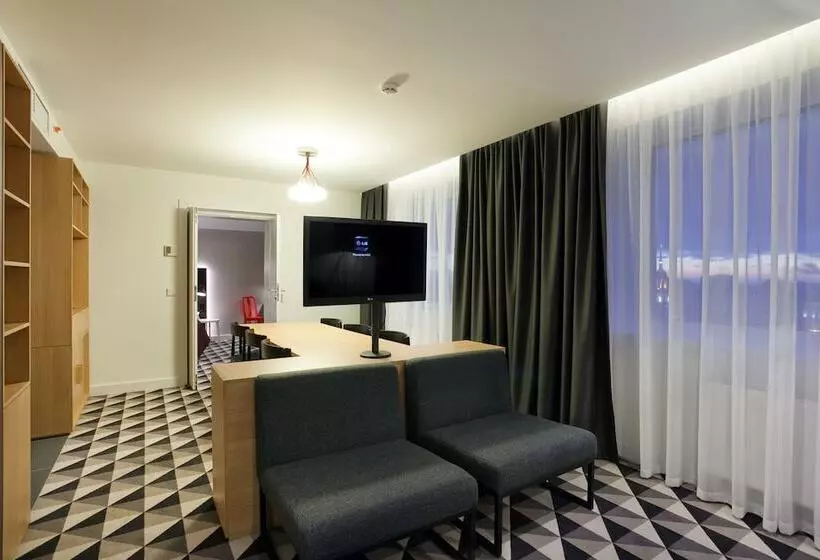1ベッドルームアパートメント, Azimut Hotel Voronezh