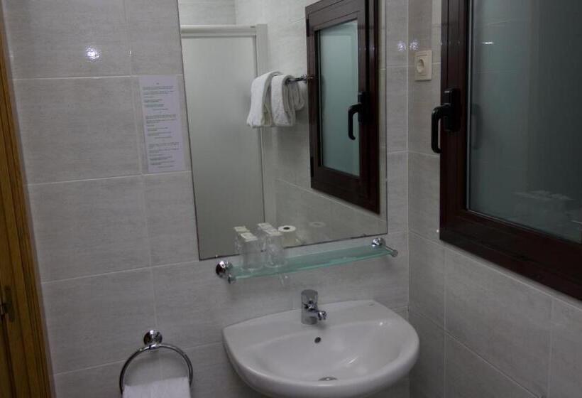 اتاق استاندارد اینتریور, Hostal La Terrassa