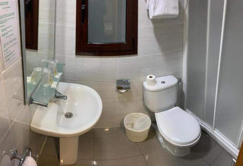 اتاق استاندارد اینتریور, Hostal La Terrassa