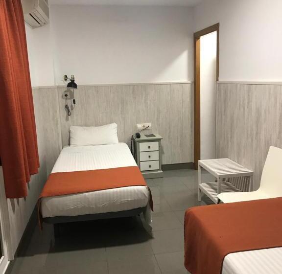 اتاق استاندارد اینتریور, Hostal La Terrassa