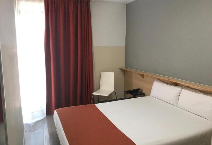 اتاق استاندارد با بالکن, Hostal La Terrassa