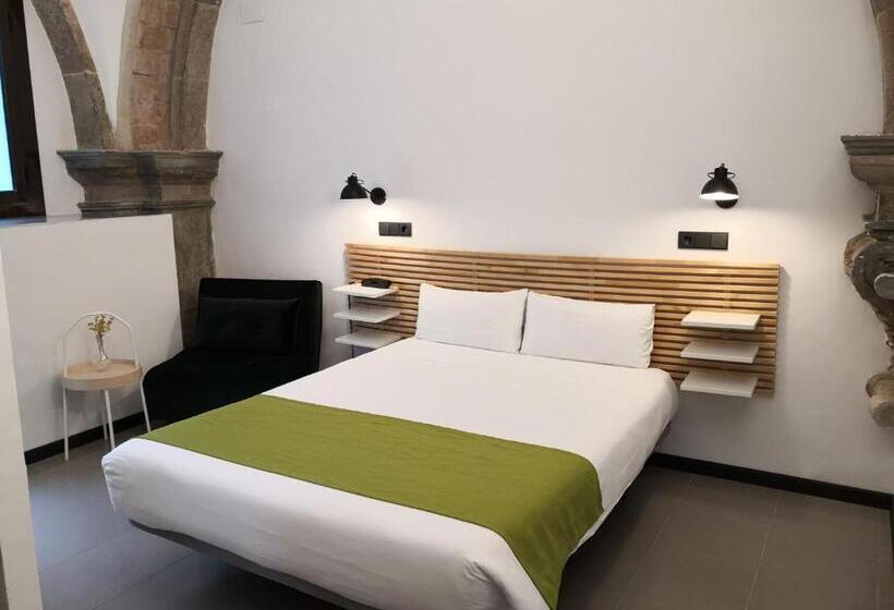 اتاق سوپریور, Hostal La Terrassa