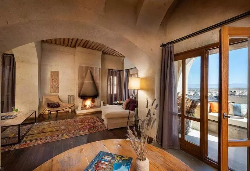 ジュニアスイート, Argos In Cappadocia