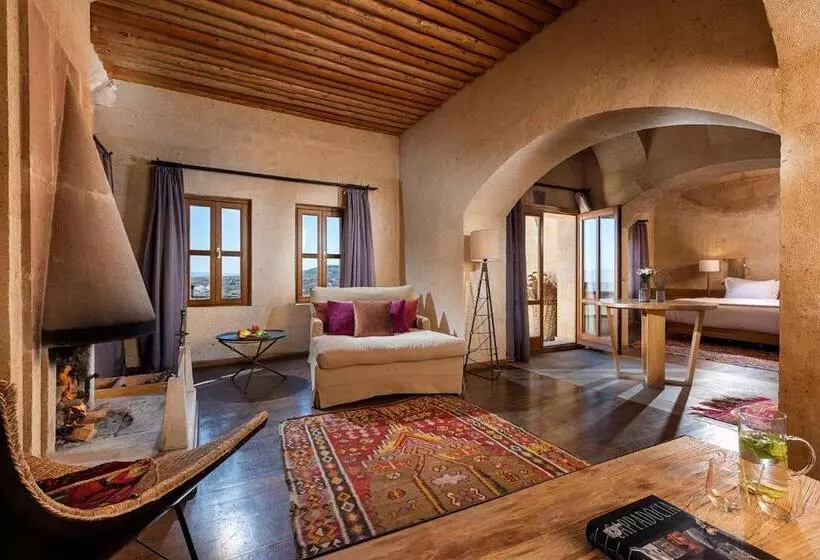 ジュニアスイート, Argos In Cappadocia