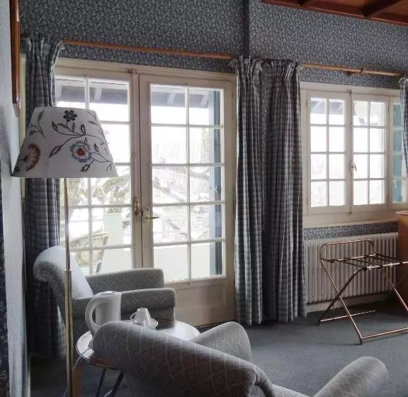 スイート, Auberge Des Chasseurs