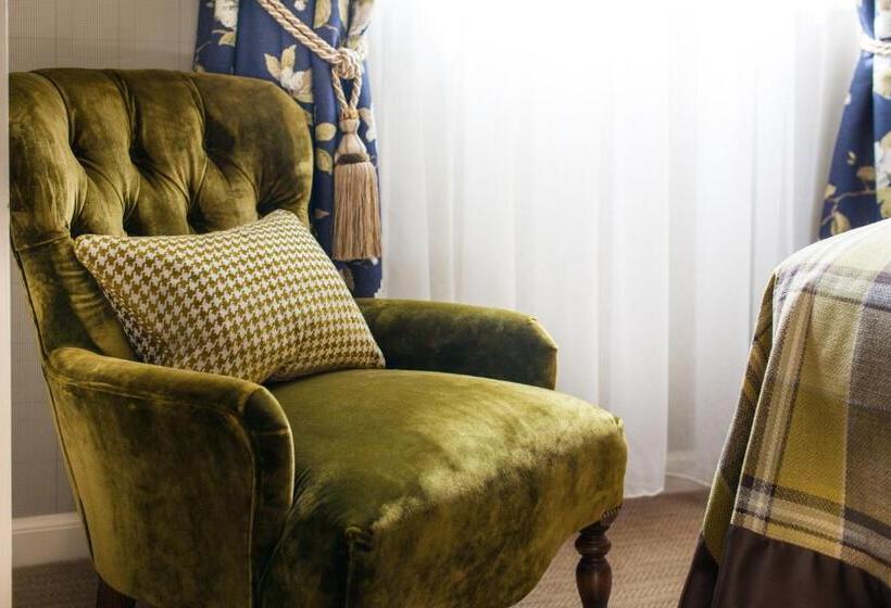 Номер Классика Кровать Кинг, Balmoral Arms