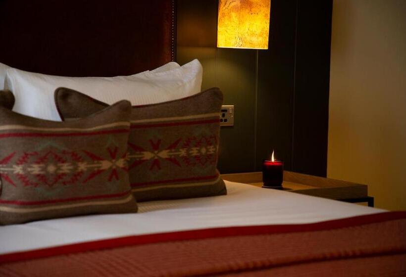 Люкс Премиум, Balmoral Arms