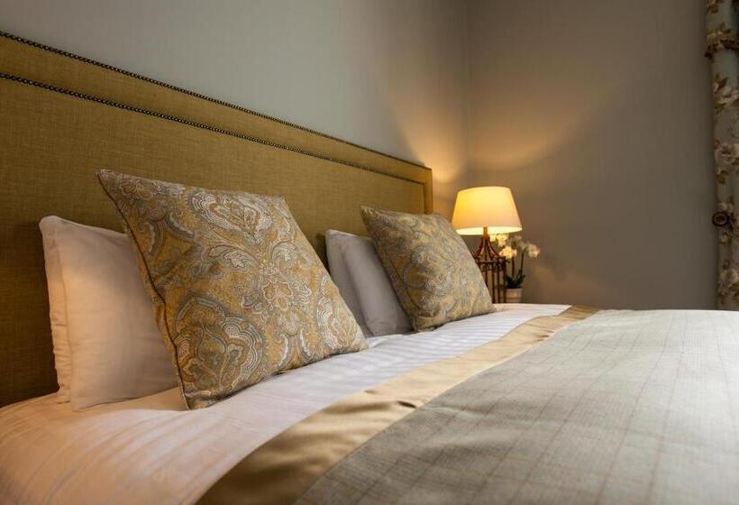 Номер Стандарт, Balmoral Arms