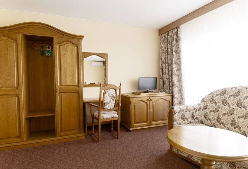 اتاق کلاس بیزنس, Baltica