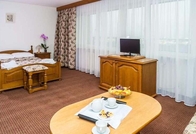 اتاق کلاس بیزنس, Baltica