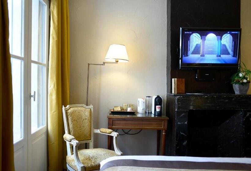 디럭스 룸, D Aragon   Place De La Comédie