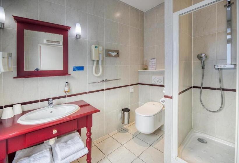 디럭스 룸, D Aragon   Place De La Comédie